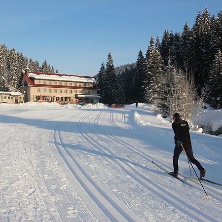 Hotel Galik Velké Karlovice Exterior foto